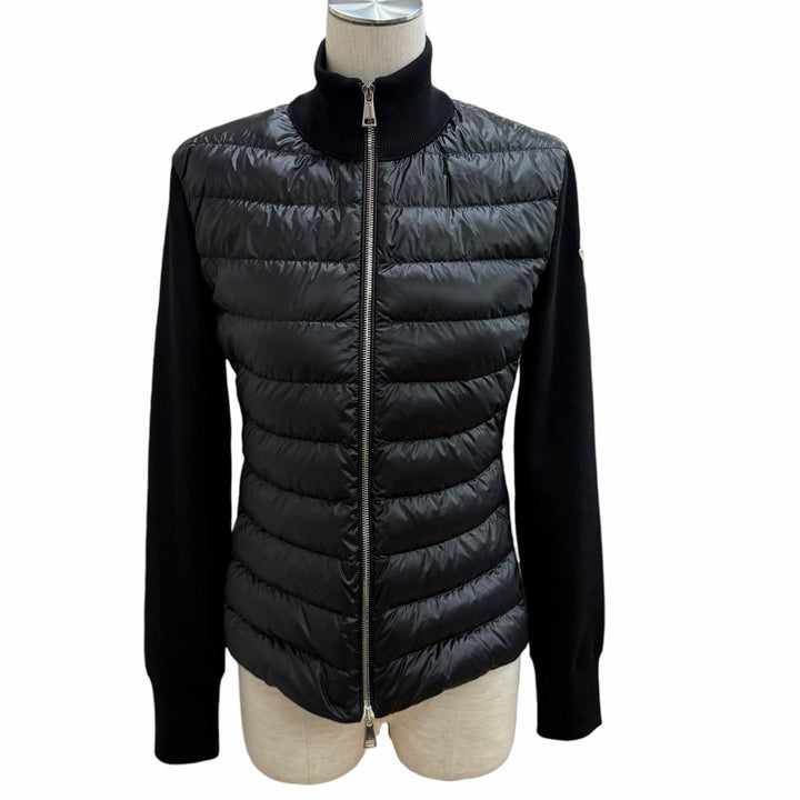 美品★MONCLER モンクレール 2023年製 CARDIGAN TRICOT ロゴパッチ付 切替デザイン ダウンジャケット ブラック XS 正規品 レディース