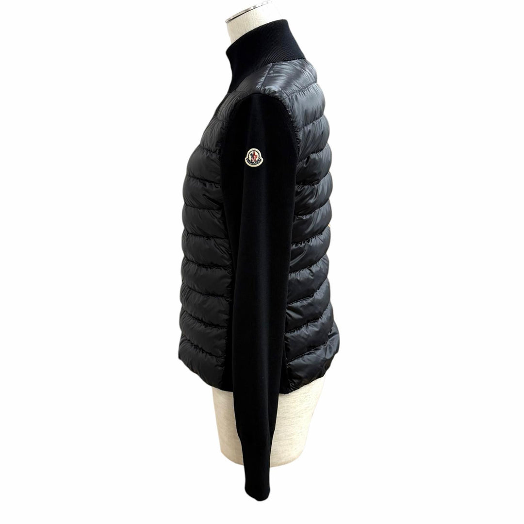 美品★MONCLER モンクレール 2023年製 CARDIGAN TRICOT ロゴパッチ付 切替デザイン ダウンジャケット ブラック XS 正規品 レディース