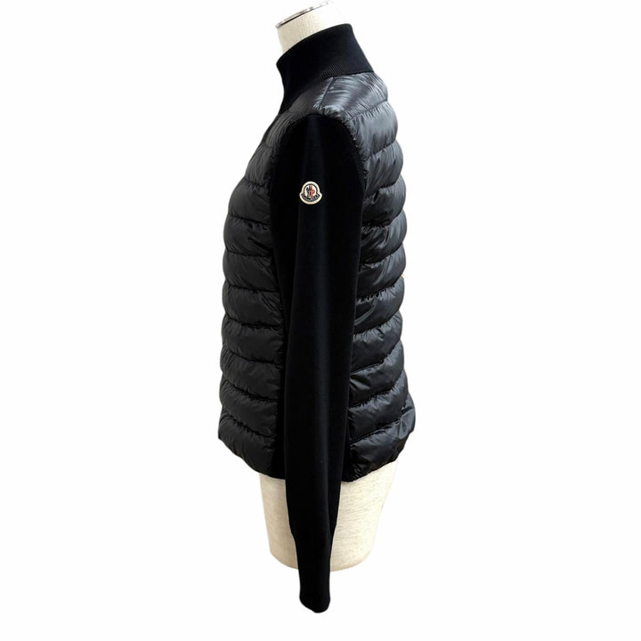 美品★MONCLER モンクレール 2023年製 CARDIGAN TRICOT ロゴパッチ付 切替デザイン ダウンジャケット ブラック XS 正規品 レディース