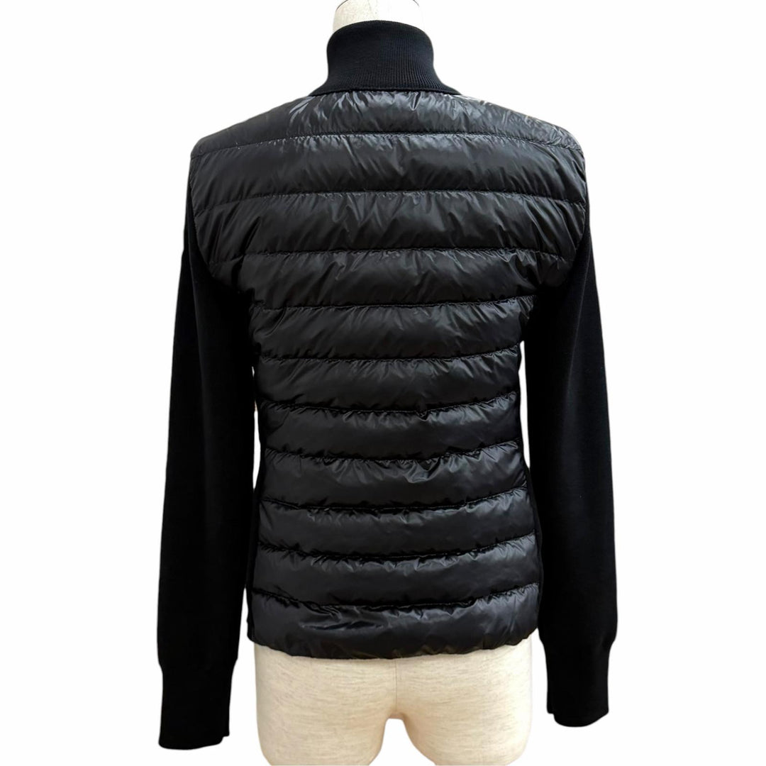 美品★MONCLER モンクレール 2023年製 CARDIGAN TRICOT ロゴパッチ付 切替デザイン ダウンジャケット ブラック XS 正規品 レディース