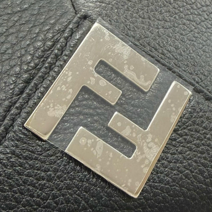 極美品▼FENDI フェンディ 7N0149 レザー セレリア ルイ FFメタル セカンドバッグ クラッチバッグ ブラック シルバー金具 メンズ