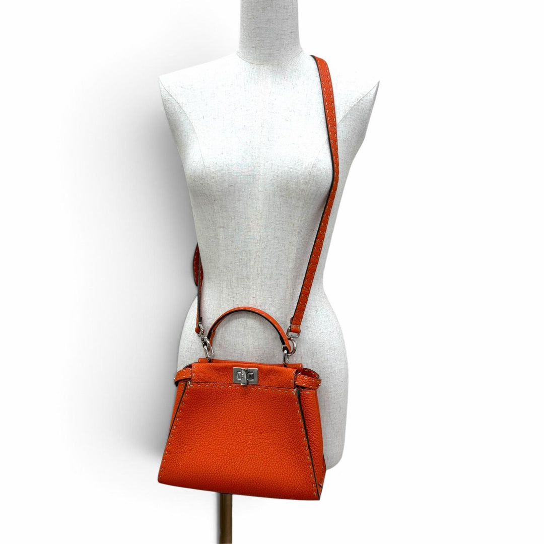 未使用品☆FENDI フェンディ 8BN244 セレリア ピーカブー ミニ レザー 2WAY ショルダー ハンドバッグ オレンジ 定価787600円 箱・保袋付