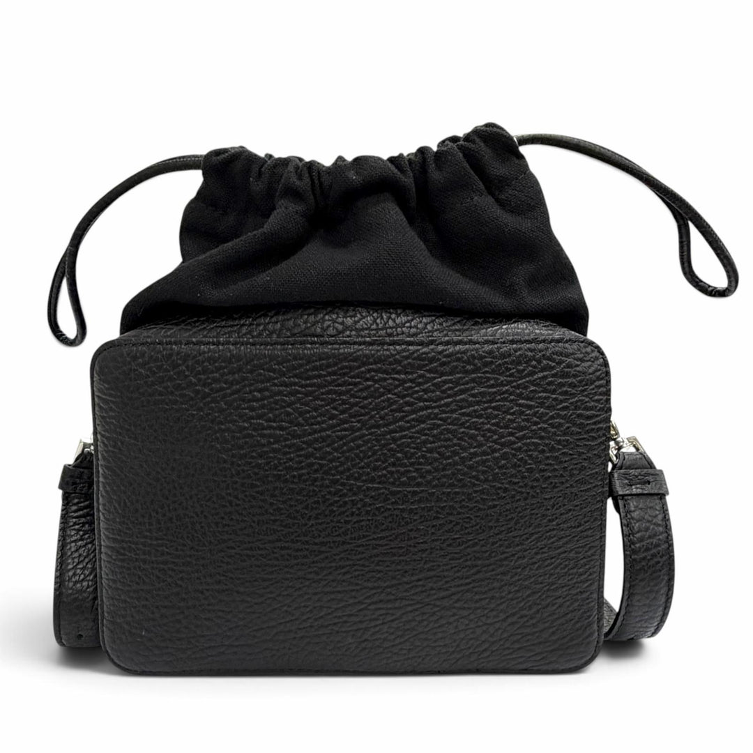 美品△Maison Margiela 11 メゾンマルジェラ11 SB1WG0018 5AC カメラバッグ レザー ショルダーバッグ ブラック イタリア製 保存袋付き