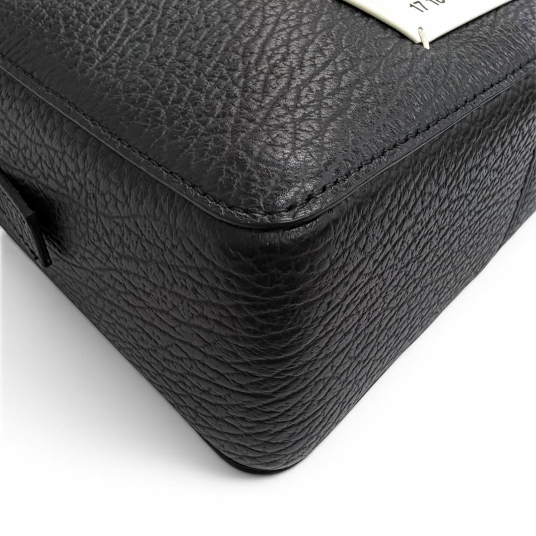 美品△Maison Margiela 11 メゾンマルジェラ11 SB1WG0018 5AC カメラバッグ レザー ショルダーバッグ ブラック イタリア製 保存袋付き