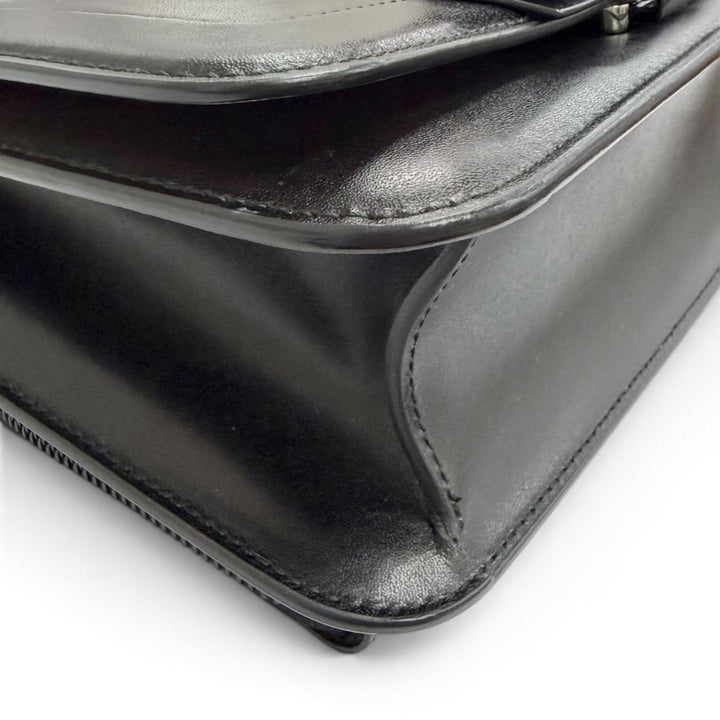 美品△Salvatore Ferragamo サルヴァトーレフェラガモ 21G877 レザー ヴァラリボン チェーン ショルダーバッグ ブラック 伊製 レディース