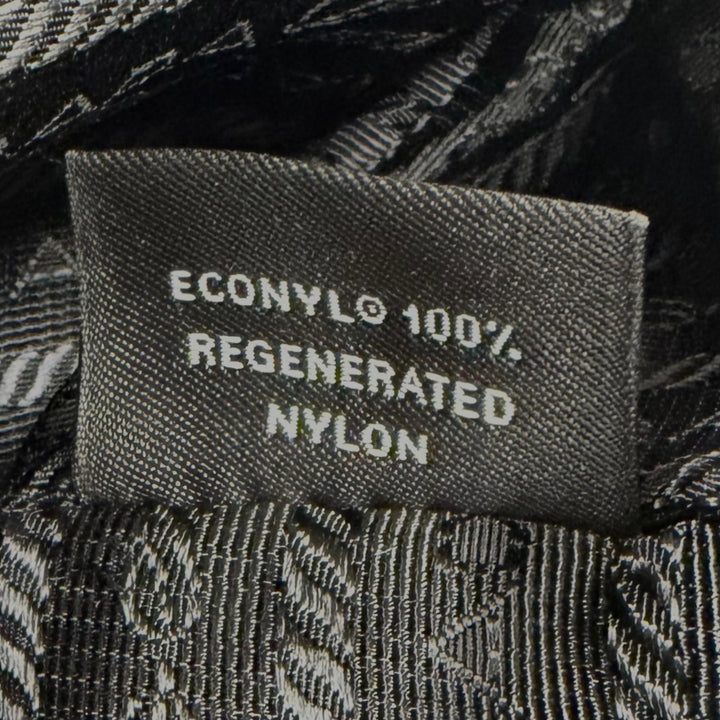 美品▼PRADA プラダ 1BC167 ナイロン レザー Re-Nylon トライアングルロゴ 三角プレート ショルダーバッグ ブラック イタリア製 メンズ