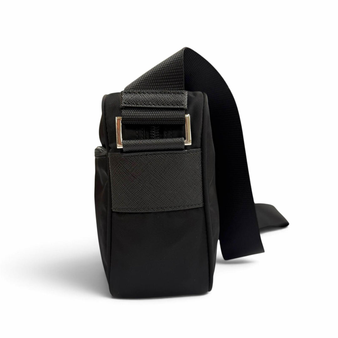 美品▼PRADA プラダ 1BC167 ナイロン レザー Re-Nylon トライアングルロゴ 三角プレート ショルダーバッグ ブラック イタリア製 メンズ