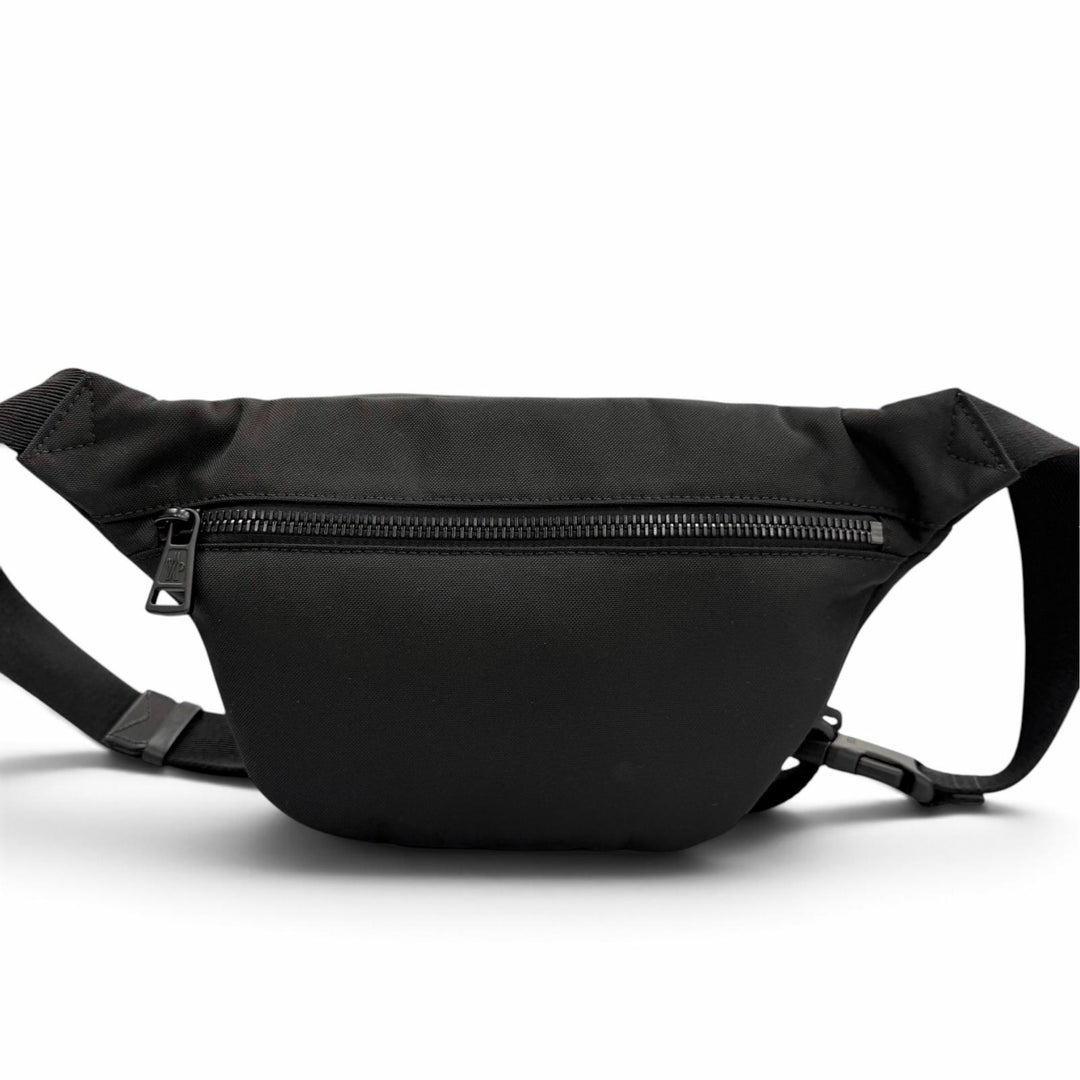 極美品▼MONCLER モンクレール 5M00005 M6256 DURANCE デュランス ロゴ付き ベルトバッグ ボディバッグ ブラック 正規品 メンズ 保存袋付