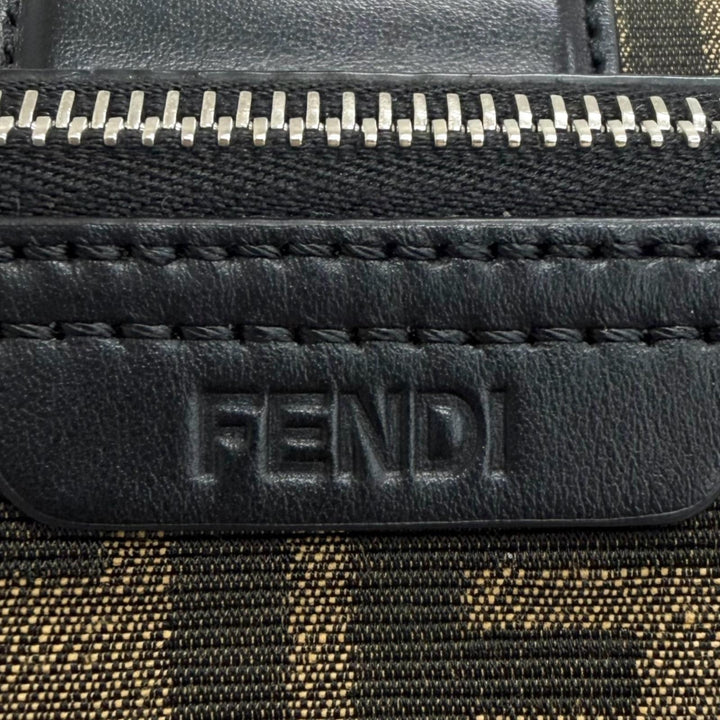 美品□FENDI フェンディ 7VA649 キャンバス レザー ズッカ柄 FFロゴ バゲット ダブル ショルダーバッグ ブラウン ブラック メンズ