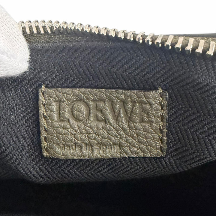 美品□LOEWE ロエベ B511A09X06 アントン レザー アナグラム ワンショルダー スリングバッグ ボディバッグ カーキ スペイン製 メンズ