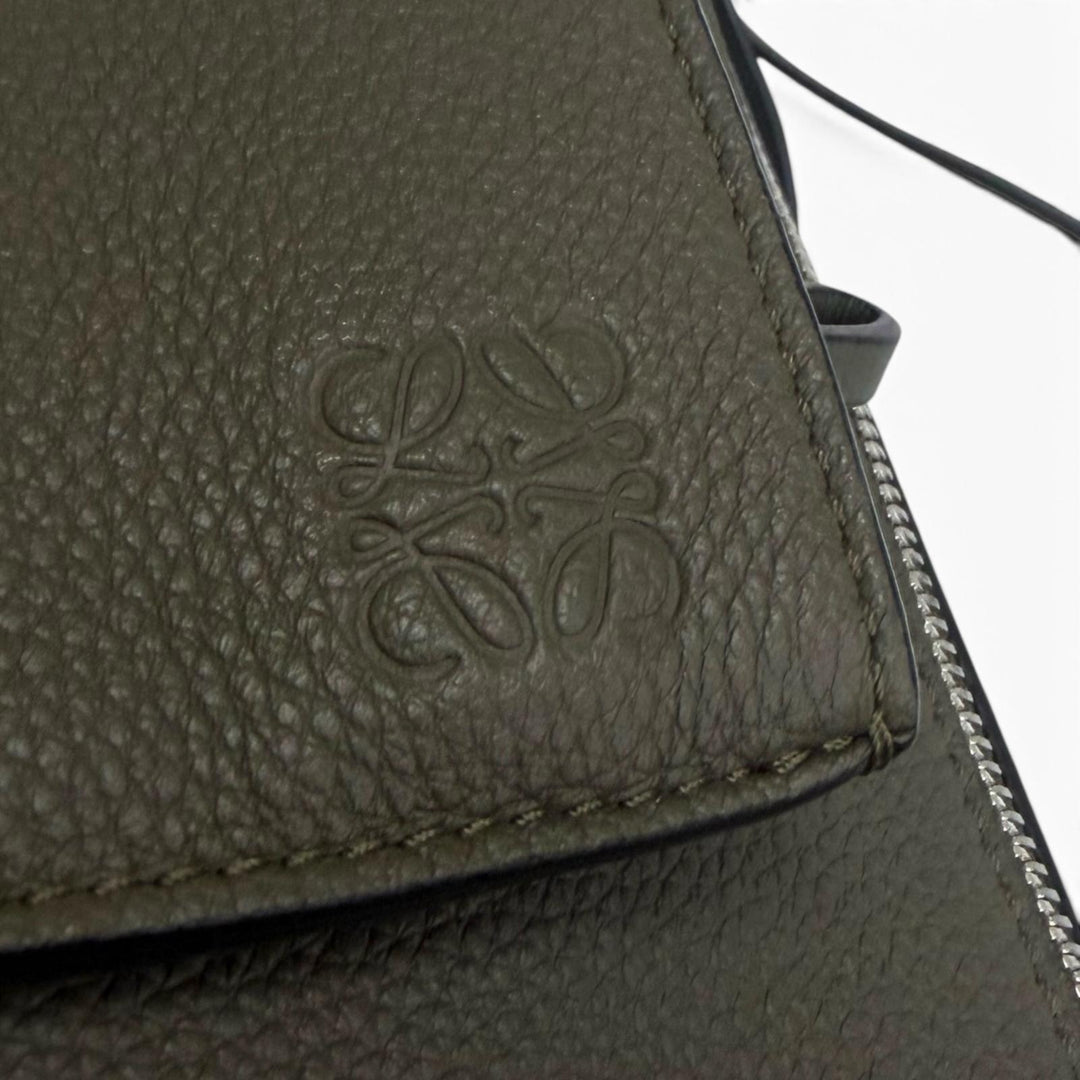 美品□LOEWE ロエベ B511A09X06 アントン レザー アナグラム ワンショルダー スリングバッグ ボディバッグ カーキ スペイン製 メンズ