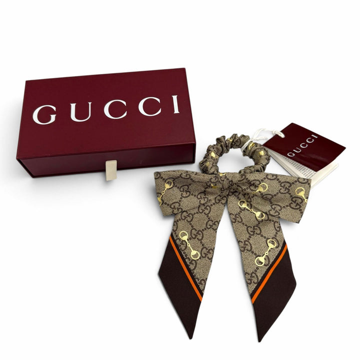 未使用品☆GUCCI グッチ 770292 シルク100％ GGパターン ホースビット リボン シュシュ ベージュ ゴールド イタリア製 レディース 箱付き