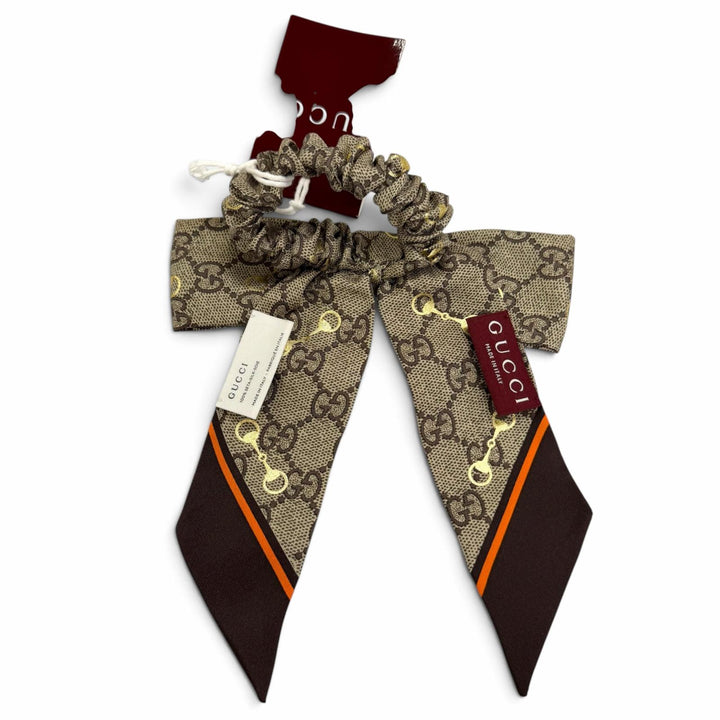 未使用品☆GUCCI グッチ 770292 シルク100％ GGパターン ホースビット リボン シュシュ ベージュ ゴールド イタリア製 レディース 箱付き