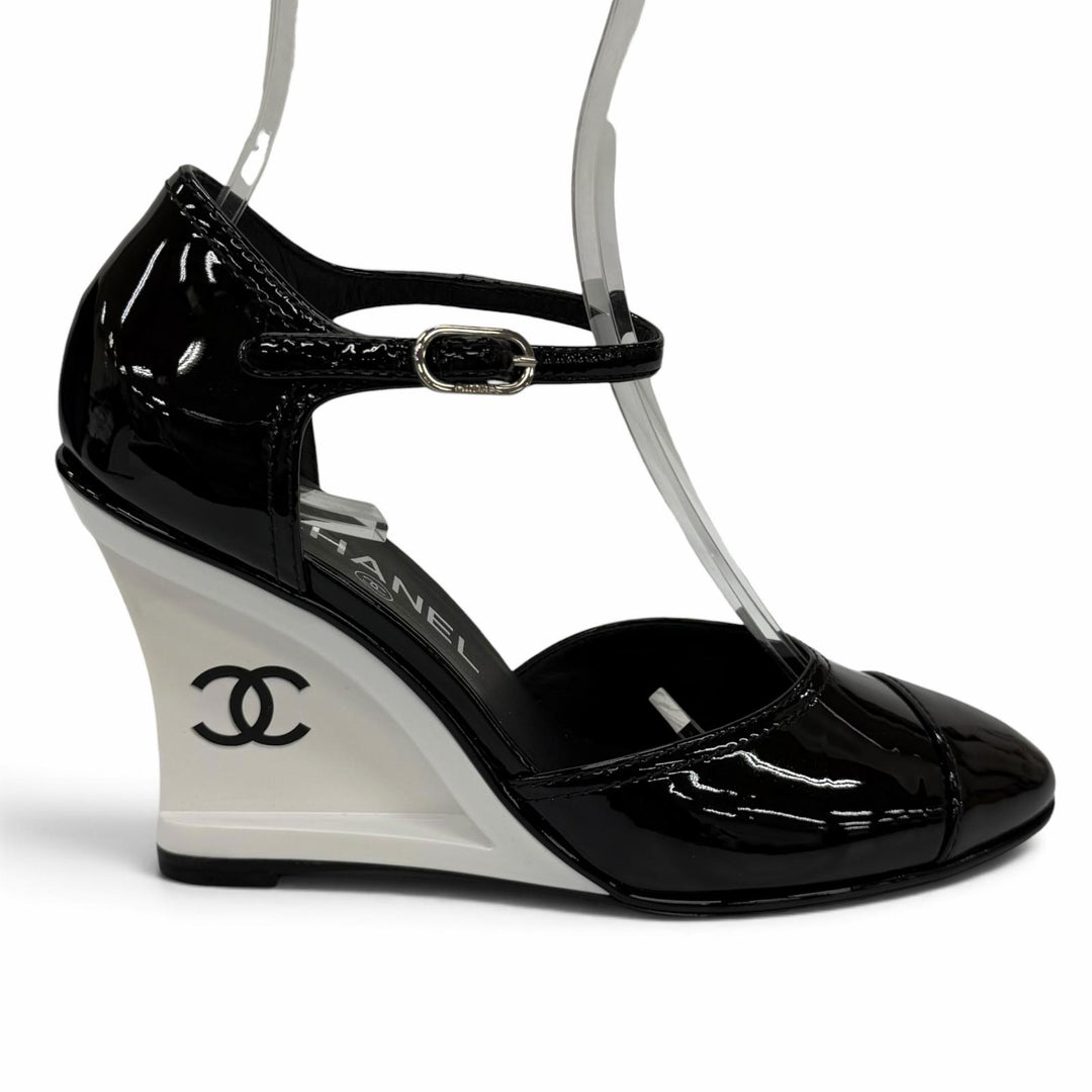 未使用品★CHANEL シャネル G37869 ココマーク アンクルストラップ パテントレザー パンプス ブラック ホワイト 36.5 イタリア製 箱付き