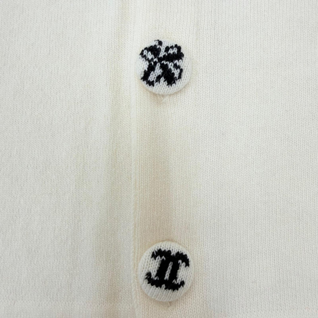 未使用品☆CHANEL シャネル ヴィンテージ 02A P19859 カシミヤ100％ ココマークボタン ノースリーブ ニット アイボリー 38 正規品