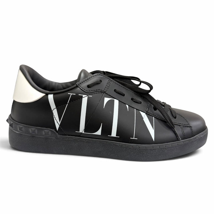 極美品□Valentino Garavani ヴァレンティノガラヴァーニ レザー VLTNロゴ ローカットスニーカー ブラック IT 40 イタリア製 メンズ