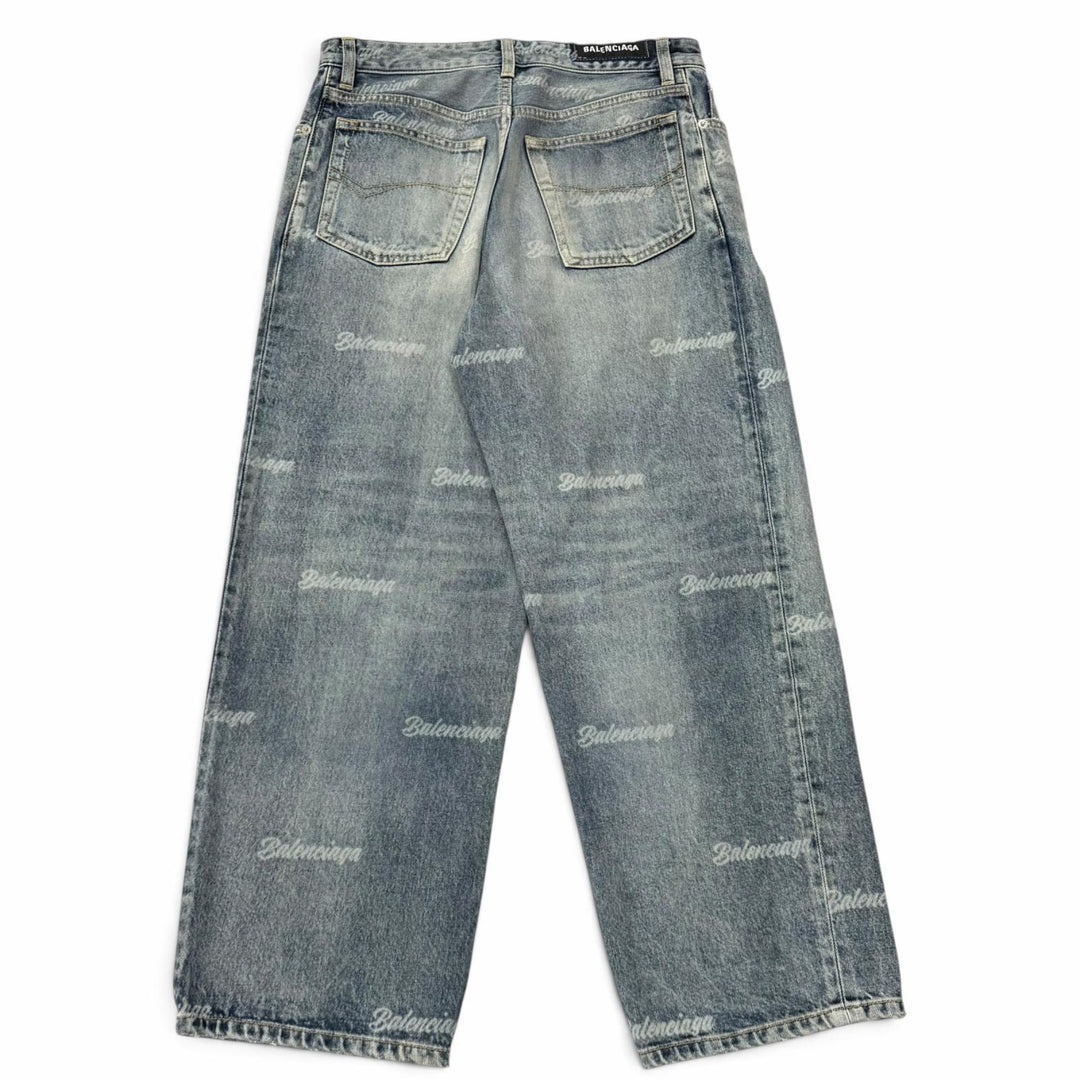 美品★BALENCIAGA バレンシアガ 2023年製 745094 コットン100％ ダメージ加工 ロゴ総柄 ボタンフライ デニムパンツ 28 正規品 メンズ可