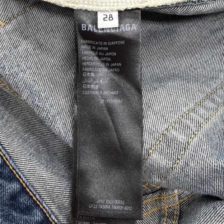 美品★BALENCIAGA バレンシアガ 2023年製 745094 コットン100％ ダメージ加工 ロゴ総柄 ボタンフライ デニムパンツ 28 正規品 メンズ可
