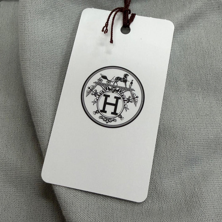 未使用品▼HERMES エルメス 25SS 557900HA L’Instruction du Roy シルク切替 クルーネック ショート 半袖Ｔシャツ グレー S 正規品 箱付