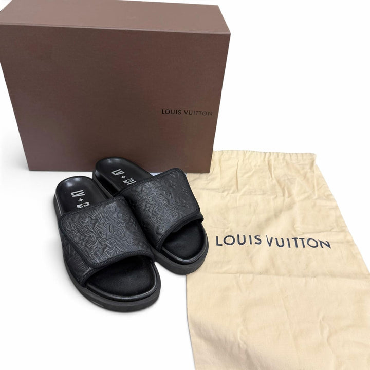 美品□LOUIS VUITTON NBA ルイヴィトン NBA 2021年製 レザー モノグラム スライドサンダル ブラック 7 イタリア製 メンズ 箱・保存袋付き