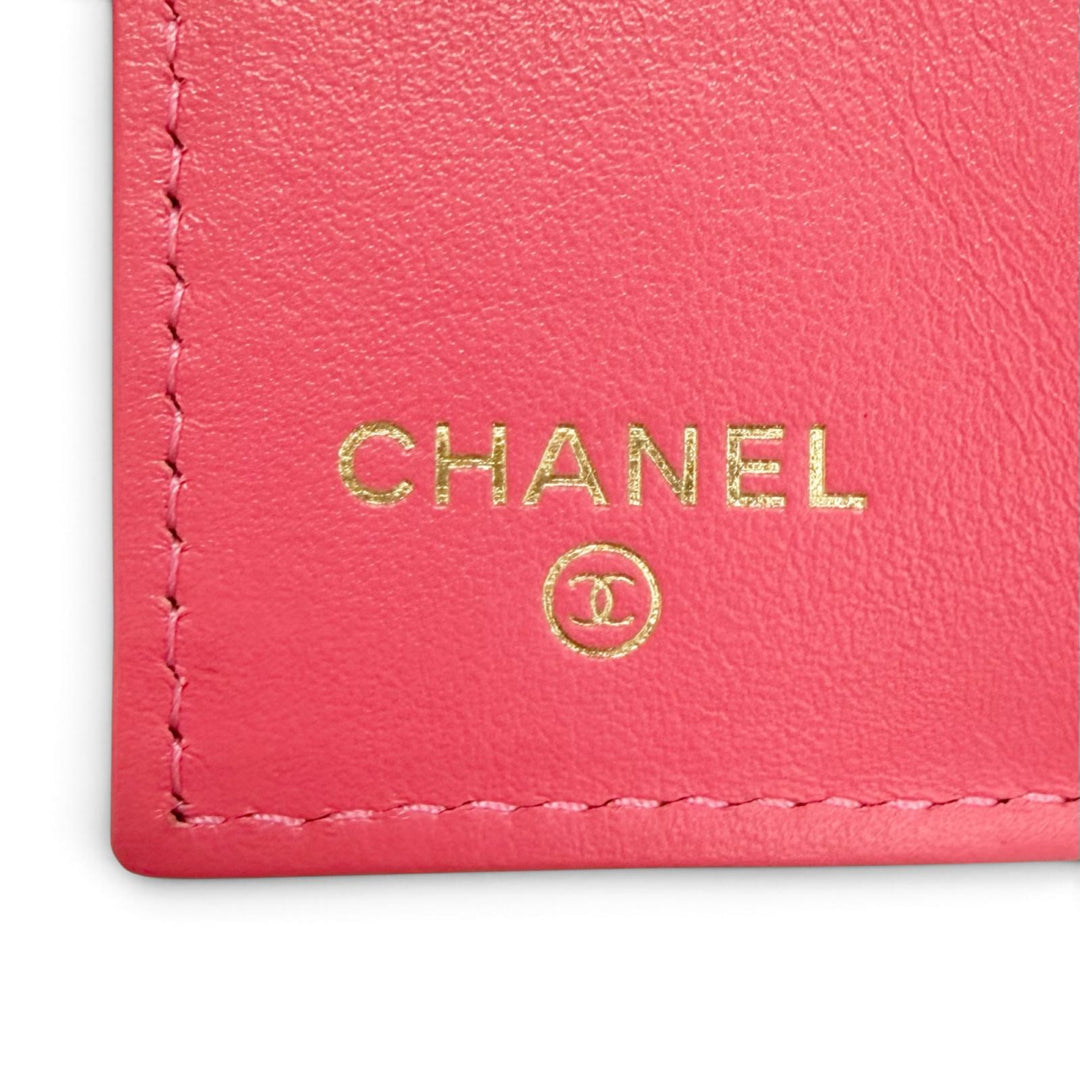 極美品△CHANEL シャネル AP4319 キャビアスキン ココマーク マトラッセ クラシック スモール フラップウォレット 三つ折り財布 ブラック