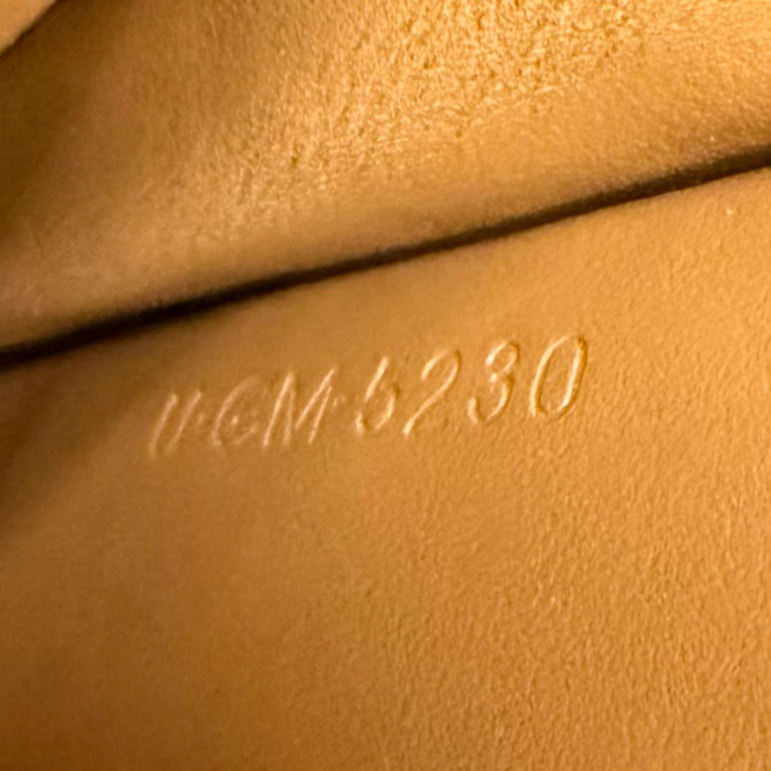 美品★CELINE セリーヌ 10G332 ホワイト/タン トリオンフ レザー フォンポーチ モバイルポーチ 携帯ケース イタリア製 保存袋付き