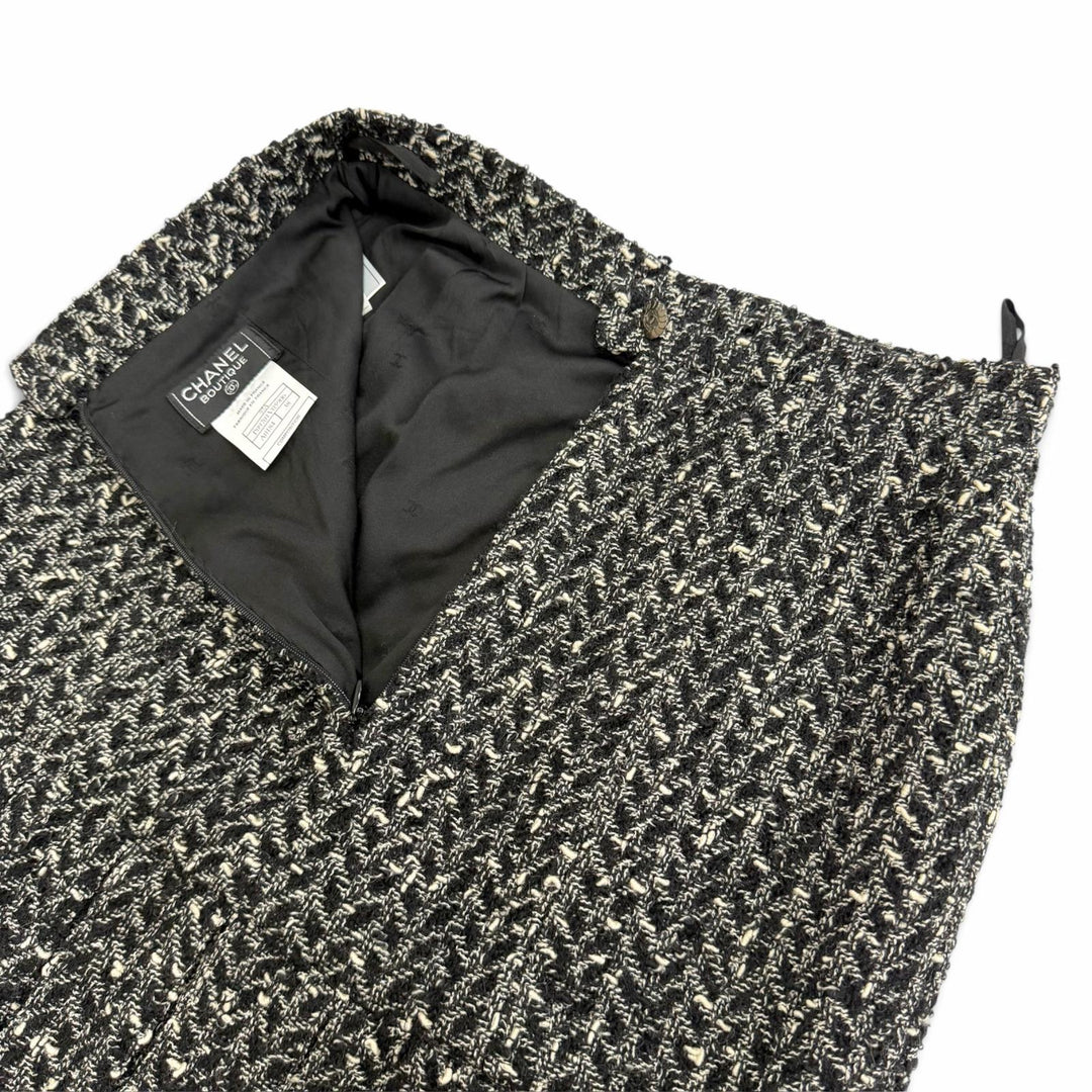 美品△CHANEL シャネル ヴィンテージ 97A P09701 ウール ココボタン ミックスツイード スカートスーツ セットアップ 黒計 FR 38 正規品
