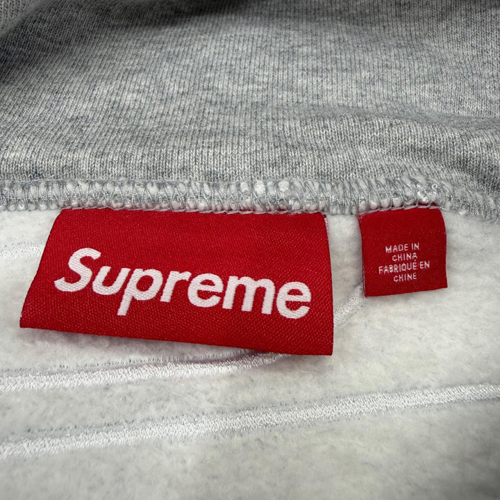 極美品▼Supreme シュプリーム 24AW Satin Applique Hooded Sweatshirt バックロゴ プルオーバー パーカー グレー L 正規品 メンズ