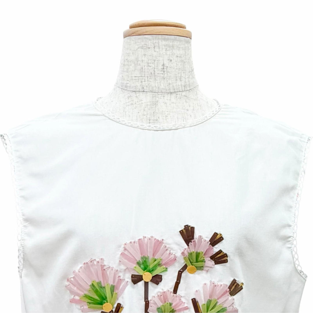 極美品△MIUMIU ミュウミュウ 25SS MF5769 フラワービーズ装飾 エンブロイダリー ノースリーブ ワンピース ランウェイ着用 白 38 正規品