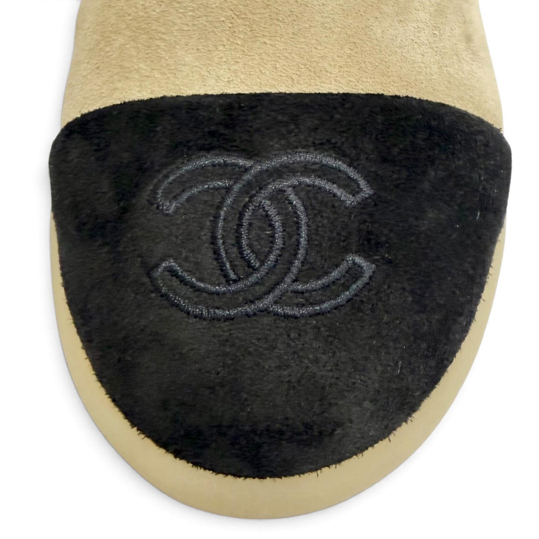 未使用品△CHANEL シャネル 25-26AW G45941 スウェードレザー ココマーク バックジップ ムートン アンクルブーツ ショートブーツ 37 伊製