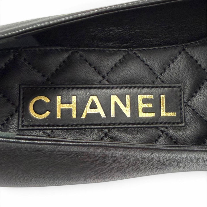 未使用品△CHANEL シャネル G45271 ココマーク オペラシューズ レザーシューズ ブラック ゴールド金具 37 伊製 レディース 保存袋付き