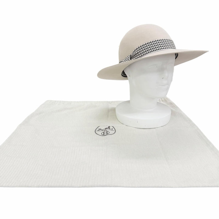極美品☆HERMES エルメス Betty hat ベティハット ウール100％ ホース柄リボン ベージュ IT 58 イタリア製 正規品 レディース 保存袋付き