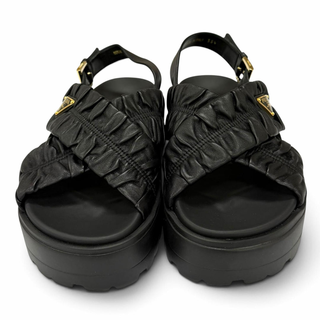 未使用品★PRADA プラダ 26SS 1XZ796 マテラッセレザー フラットフォームサンダル トライアングルロゴ ブラック 35.5 箱・袋付