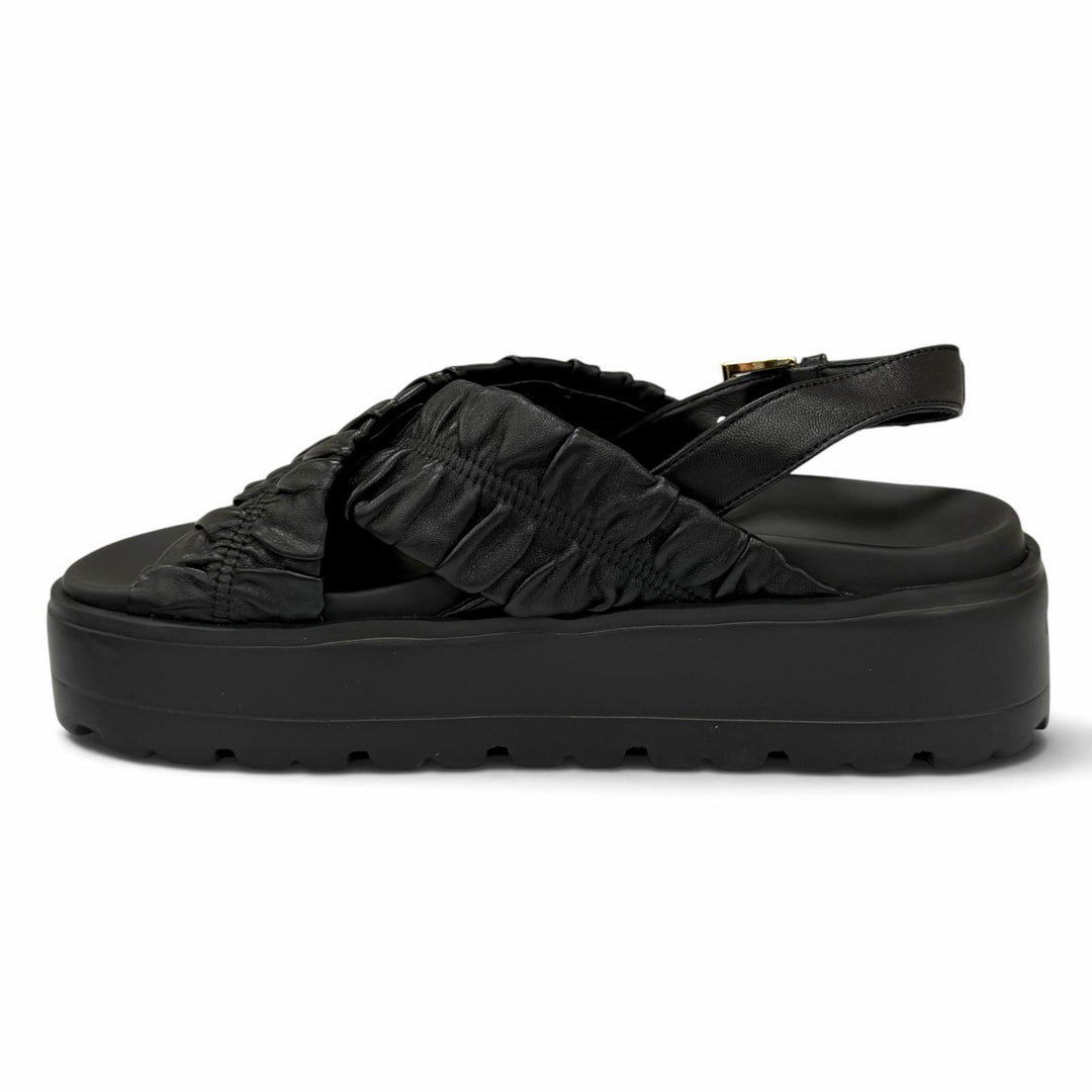 未使用品★PRADA プラダ 26SS 1XZ796 マテラッセレザー フラットフォームサンダル トライアングルロゴ ブラック 35.5 箱・袋付