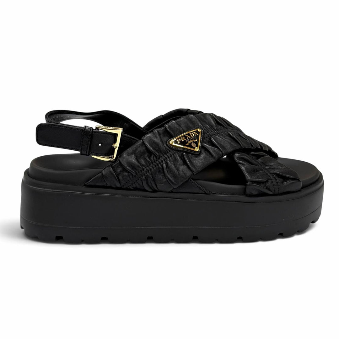 未使用品★PRADA プラダ 26SS 1XZ796 マテラッセレザー フラットフォームサンダル トライアングルロゴ ブラック 35.5 箱・袋付