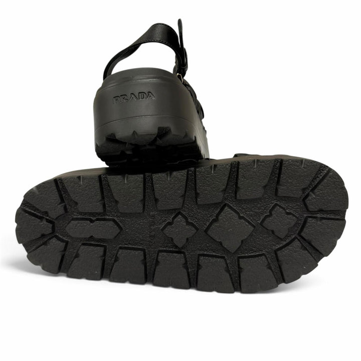 未使用品★PRADA プラダ 26SS 1XZ796 マテラッセレザー フラットフォームサンダル トライアングルロゴ ブラック 35.5 箱・袋付