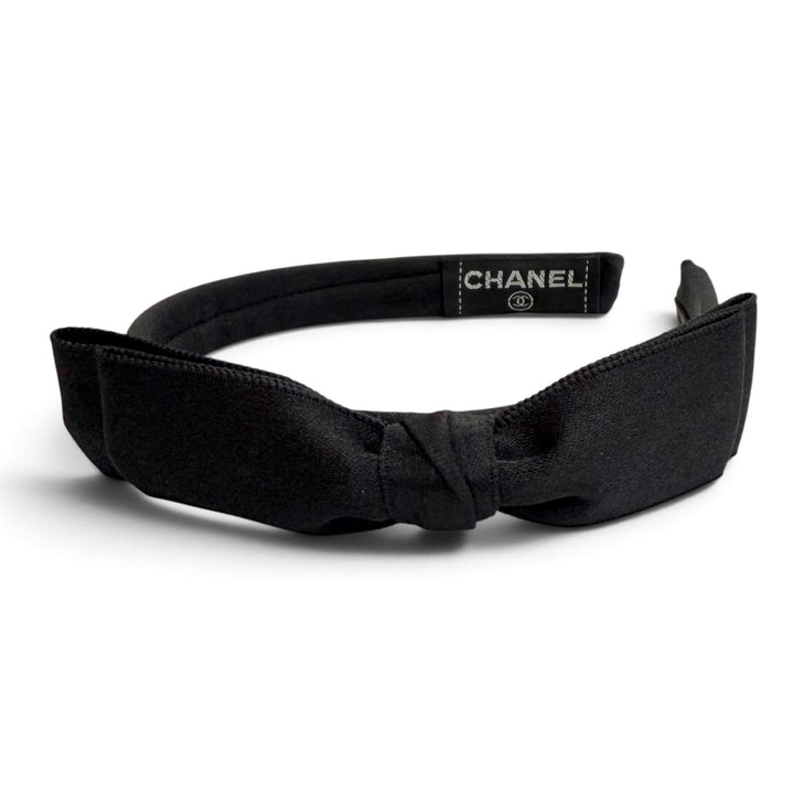 美品△CHANEL シャネル サテン リボン付き カチューシャ ヘアバンド ヘアアクセサリー カチューシャ ブラック レディース 箱付き