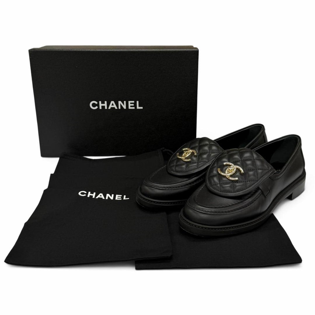 極美品★CHANEL シャネル G36646 マトラッセ ココマーク ターンロック レザー ローファー ブラック ゴールド金具 38 伊製 箱・保存袋付き