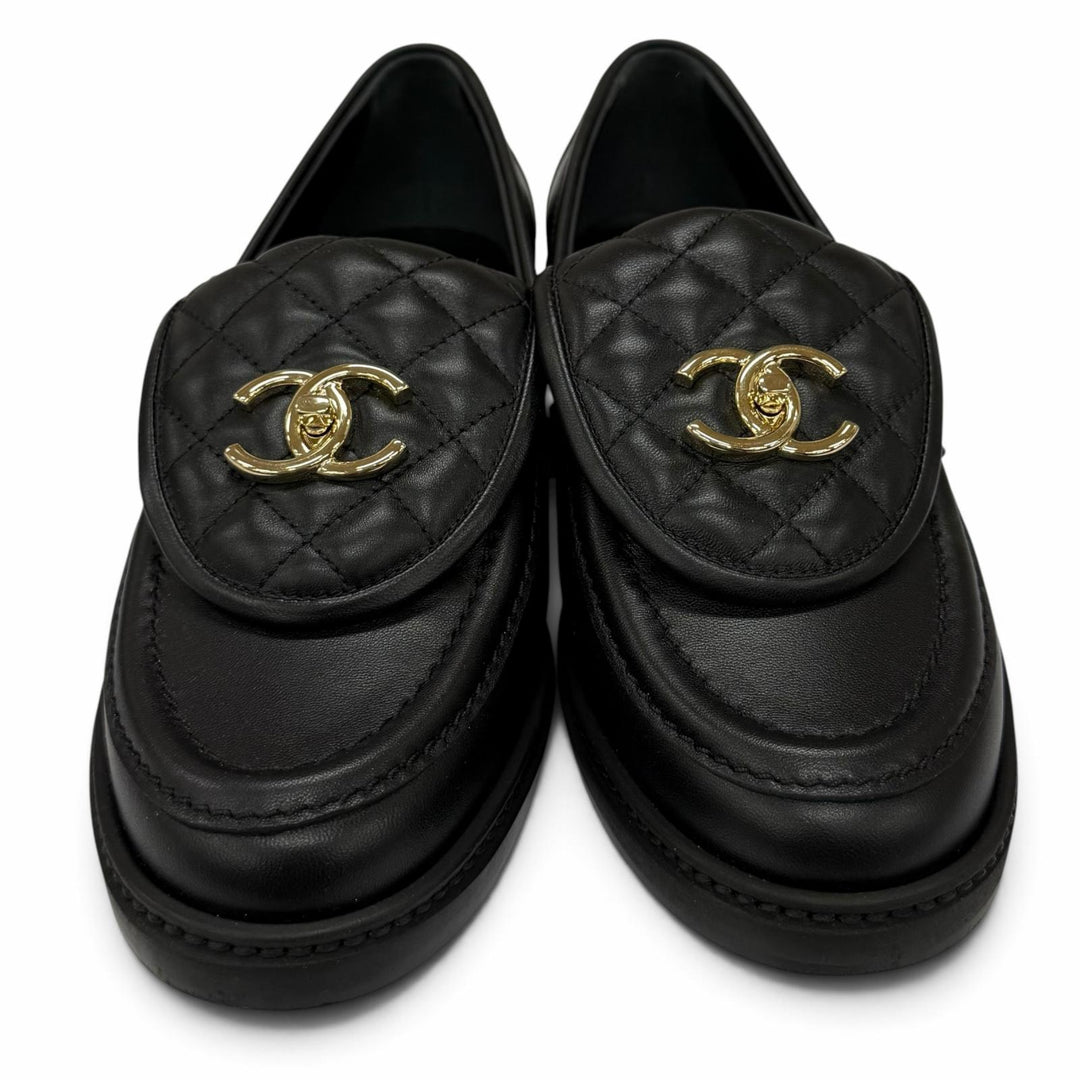 極美品★CHANEL シャネル G36646 マトラッセ ココマーク ターンロック レザー ローファー ブラック ゴールド金具 38 伊製 箱・保存袋付き