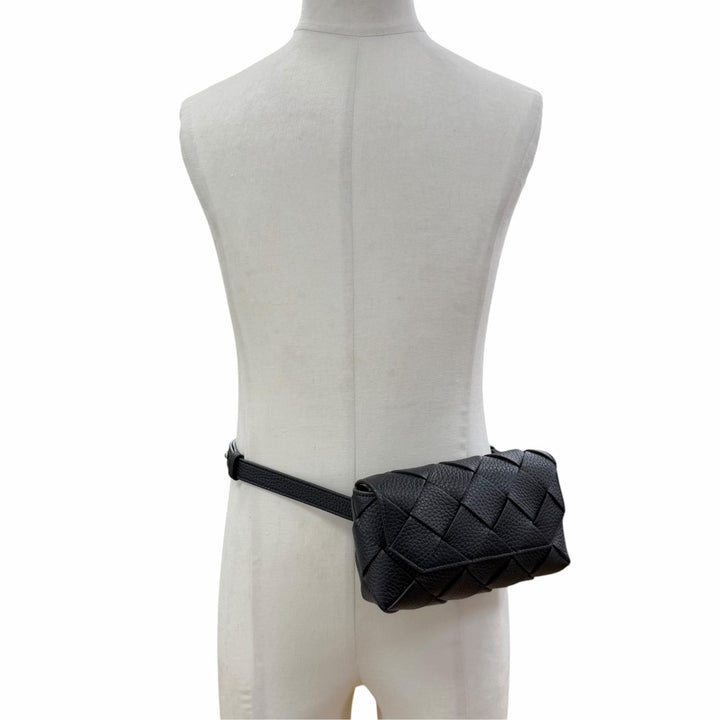 未使用品▼BOTTEGAVENETA ボッテガヴェネタ 805773 カーフスキン イントレチャート ディアゴ ベルトバッグ ウエストバッグ 定価352000円