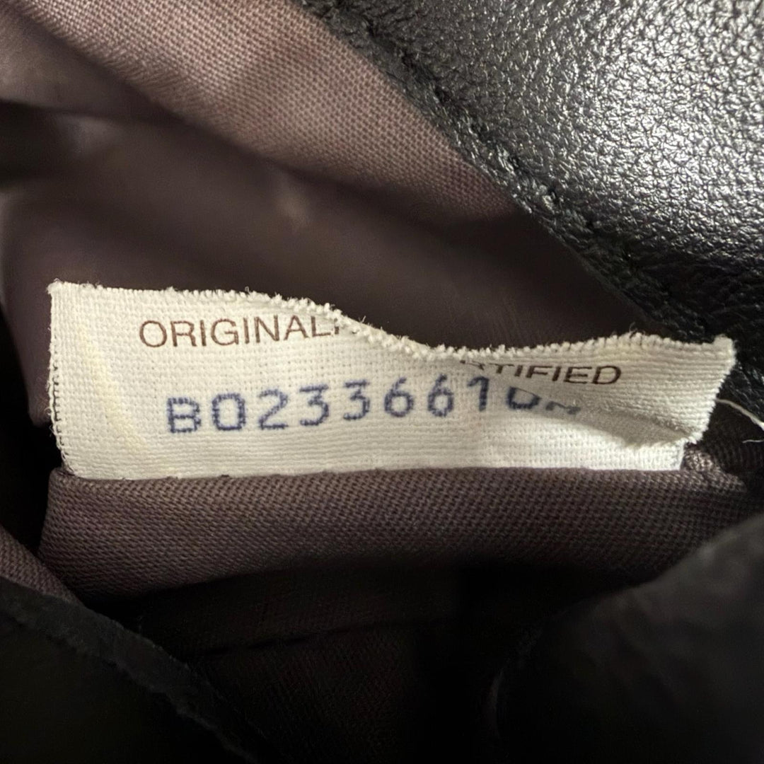 美品☆BOTTEGAVENETA ボッテガヴェネタ イントレチャート レザー クラッチバッグ ブラック イタリア製 レディース 保存袋付き