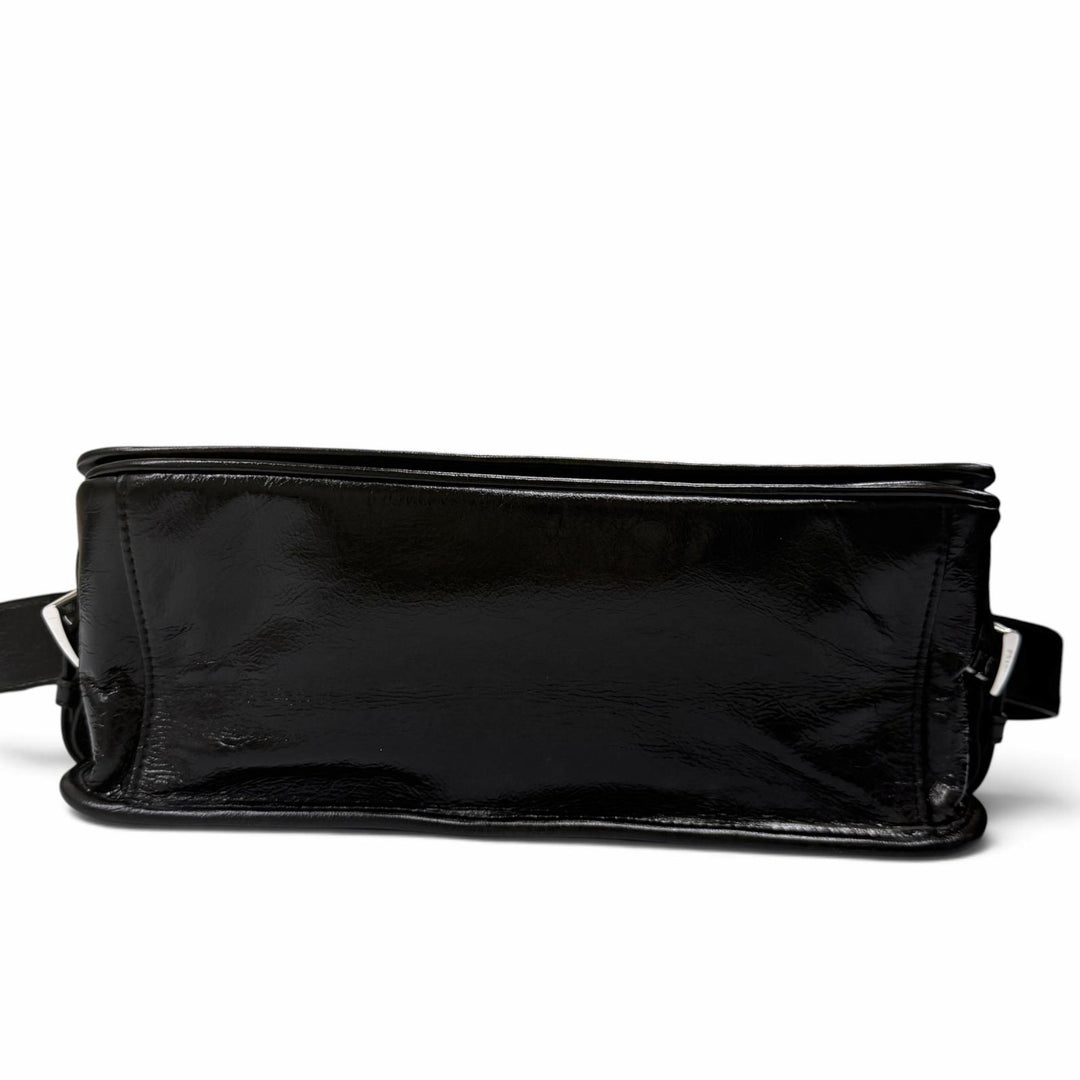 極美品▼PRADA プラダ 2VD073 ソフトルックスレザー トライアングルロゴ 三角プレート ショルダーバッグ ブラック メンズ 定価522500円