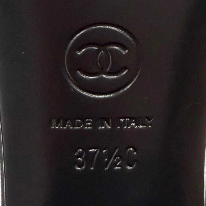 未使用品★CHANEL シャネル 2025年製 G46480 ココマーク金具 マトラッセ レザー サンダル ブラック シルバー金具 37.5 イタリア製 箱付き