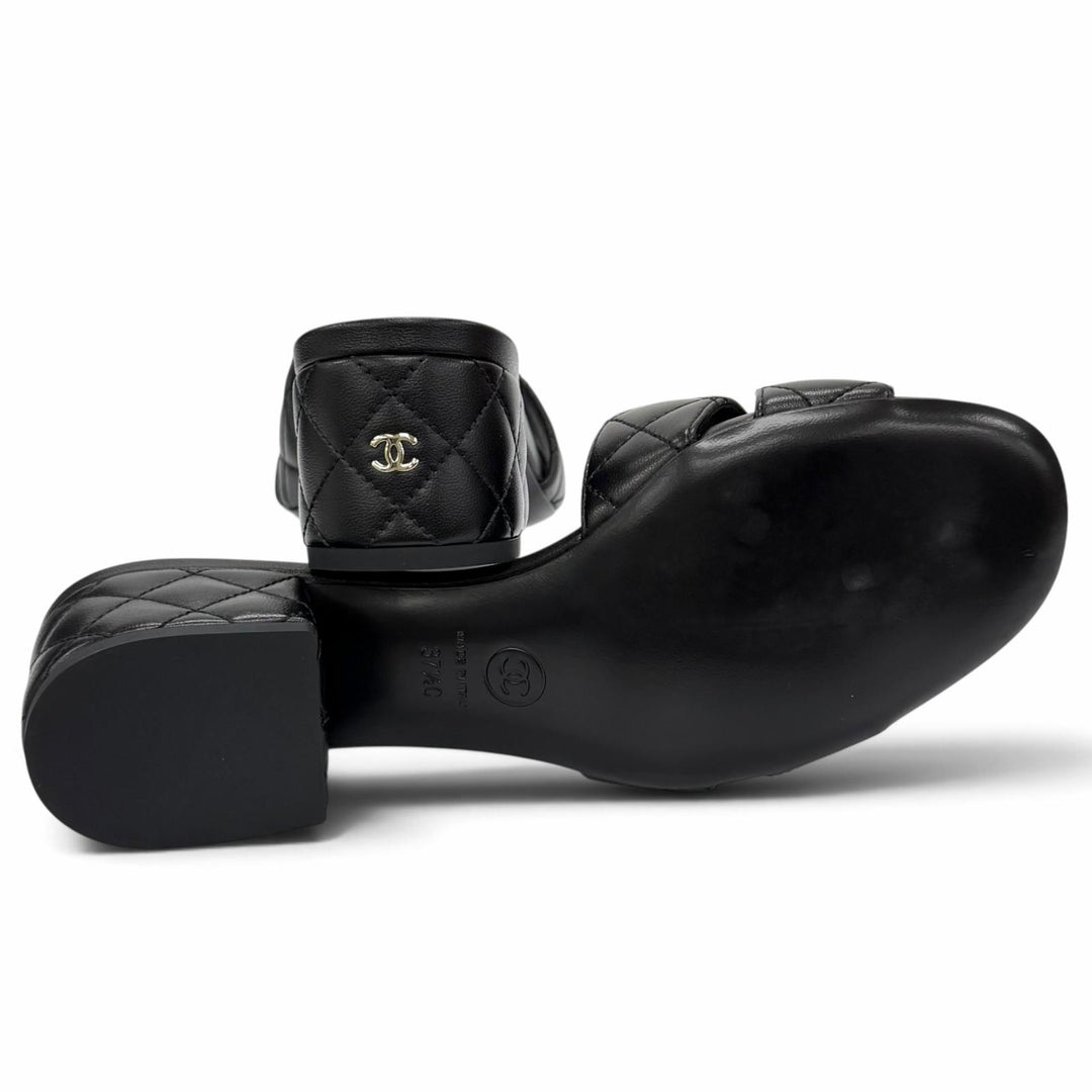 未使用品★CHANEL シャネル 2025年製 G46480 ココマーク金具 マトラッセ レザー サンダル ブラック シルバー金具 37.5 イタリア製 箱付き