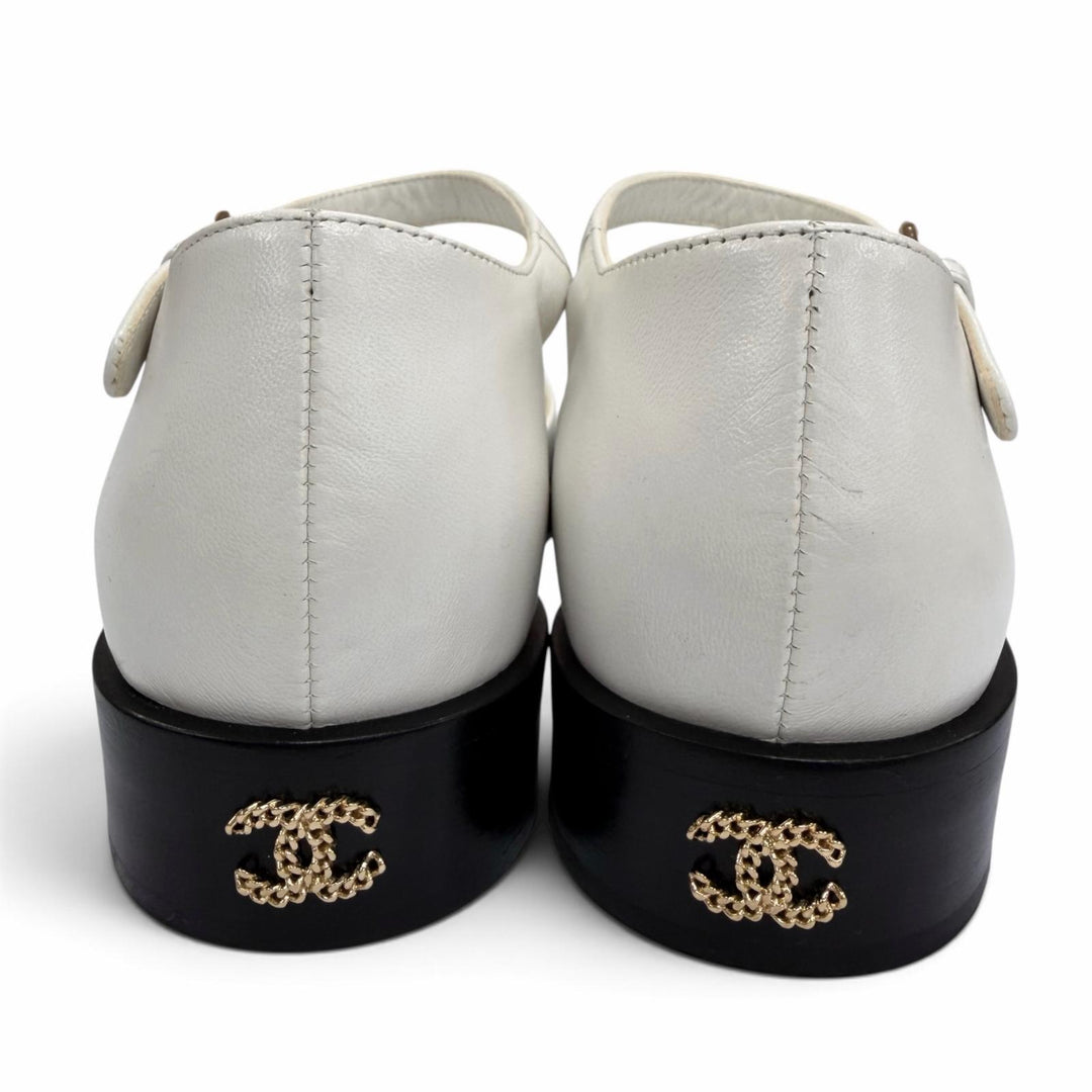 美品☆CHANEL シャネル G39858 メリージェーン ココマーク チェーン レザー アンクルストラップ パンプス ホワイト ブラック 37 保存袋付