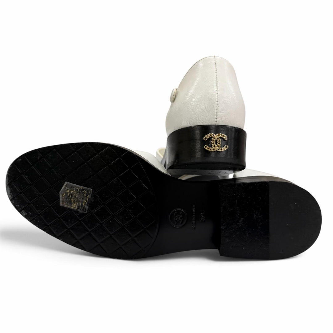 美品☆CHANEL シャネル G39858 メリージェーン ココマーク チェーン レザー アンクルストラップ パンプス ホワイト ブラック 37 保存袋付