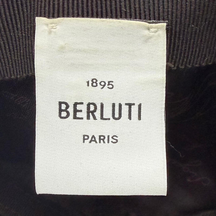 美品▼BERLUTI ベルルッティ B Thabor レザーバイザー エンブロイダリー カシミヤ 公式掲載中 ベースボールキャップ M 正規 定価112200円