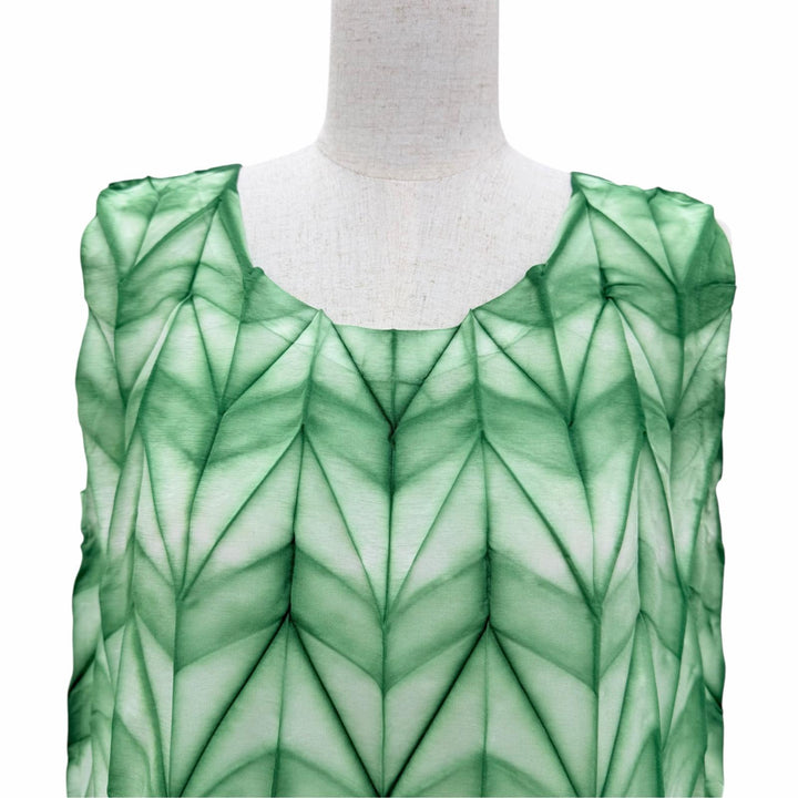極美品☆ISSEY MIYAKE イッセイミヤケ IM02FH666 ノースリーブ ワンピース グリーン系 ホワイト 2 日本製 正規品 レディース