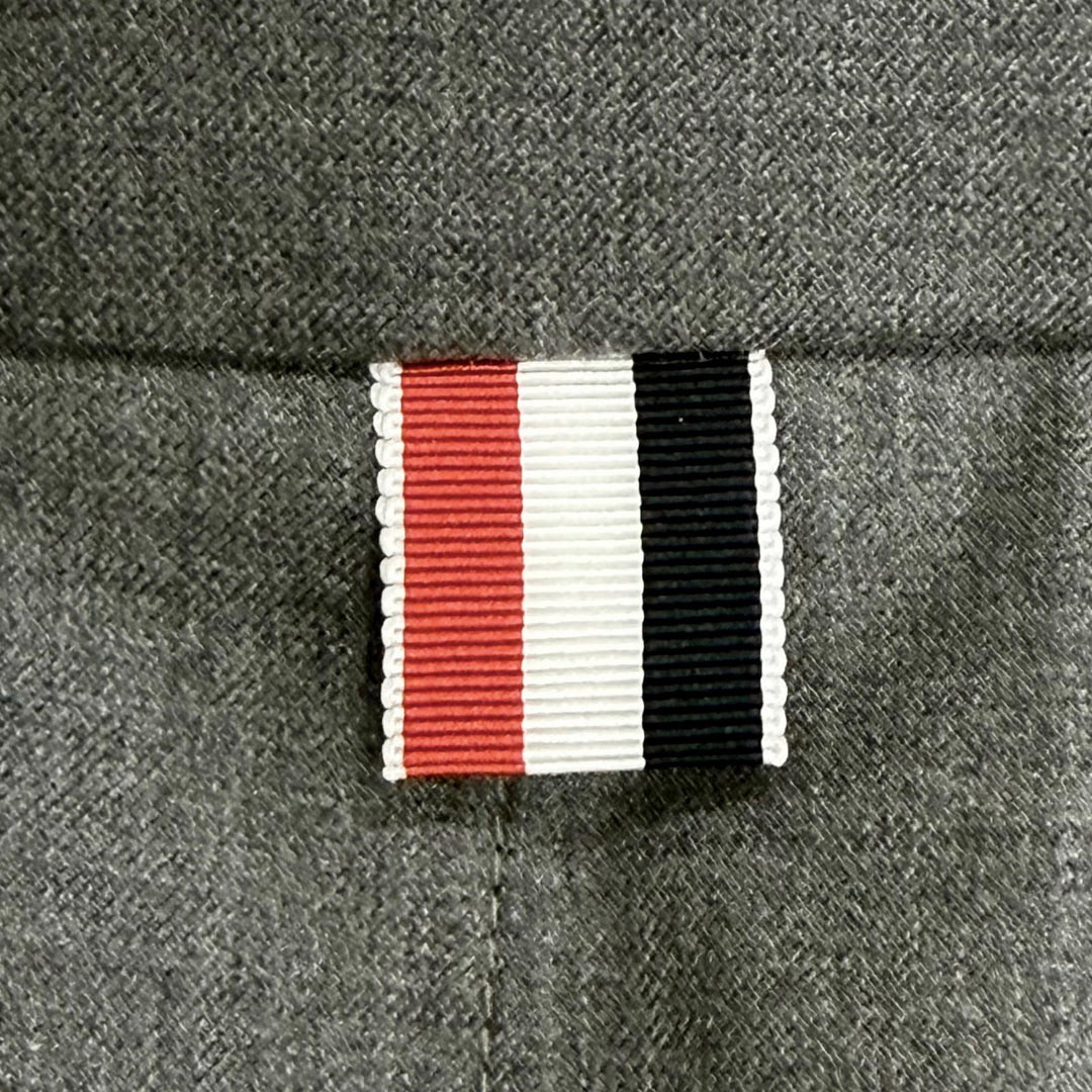 極美品△THOM BROWNE トムブラウン FGC402V-00626-035 ツイルプリーツミニスカート ウール100％ ミニ丈 アシンメトリー グレー 38 正規品