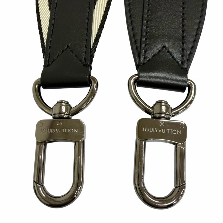 美品□LOUIS VUITTON ルイヴィトン 2021年製 J02496 レザー ロゴデザイン ショルダーストラップ ブラック シルバー金具 フランス製